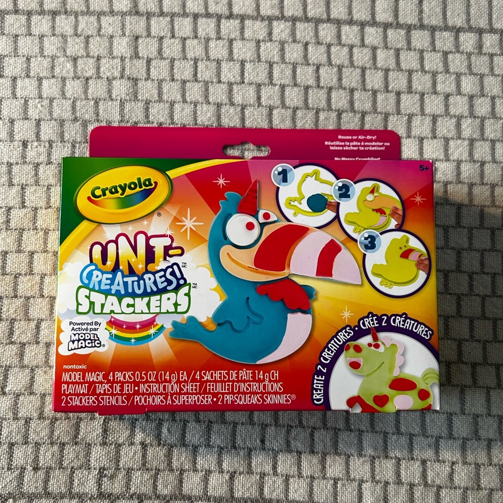 Crayola Assorted Funpack 🖍️🖍️🖍️ - Picture 2 of 7